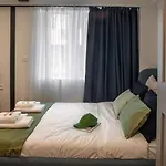 Ruby Red House 3*