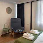 Ruby Red House بيت ضيافة 3*