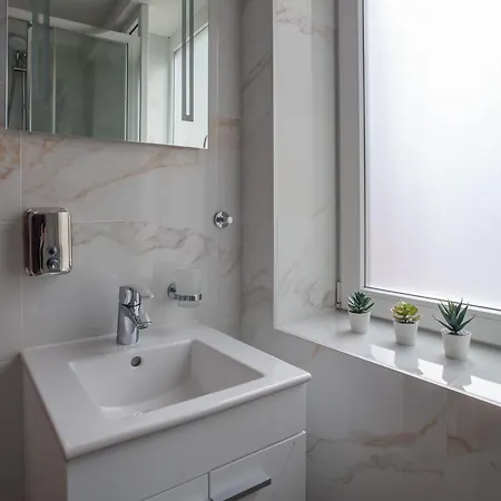 Къща за гости Ruby Red House София