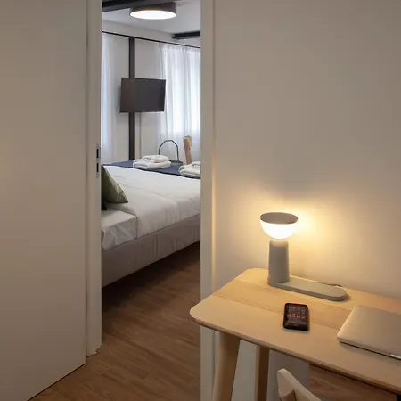 Ruby Red House Πανσιόν