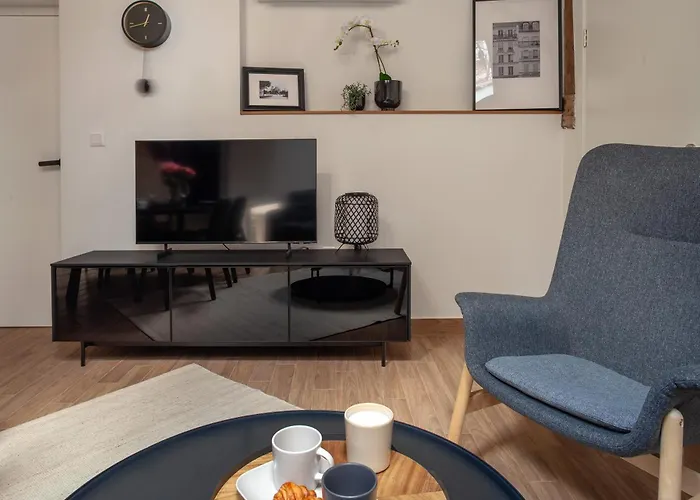 Ruby Red House Гостевой дом 3*