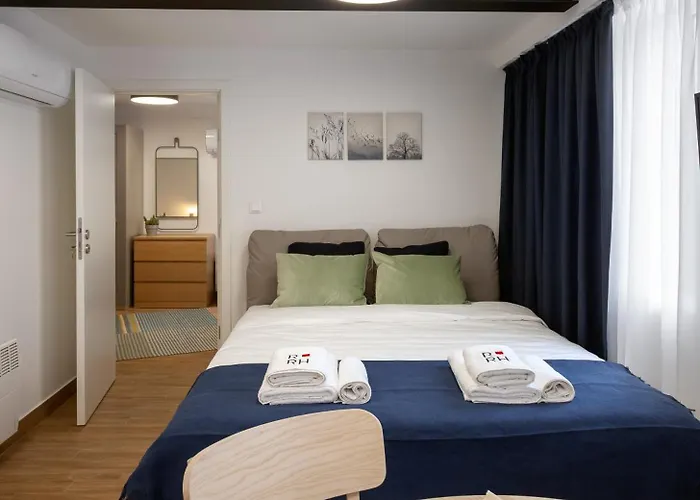 Ruby Red House Гостевой дом 3*