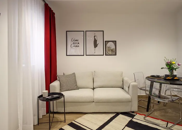 Ruby Red House Гостевой дом